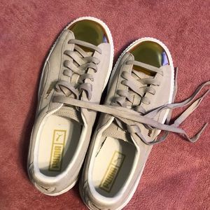 Puma beige suede with gold toe sneakers size 9